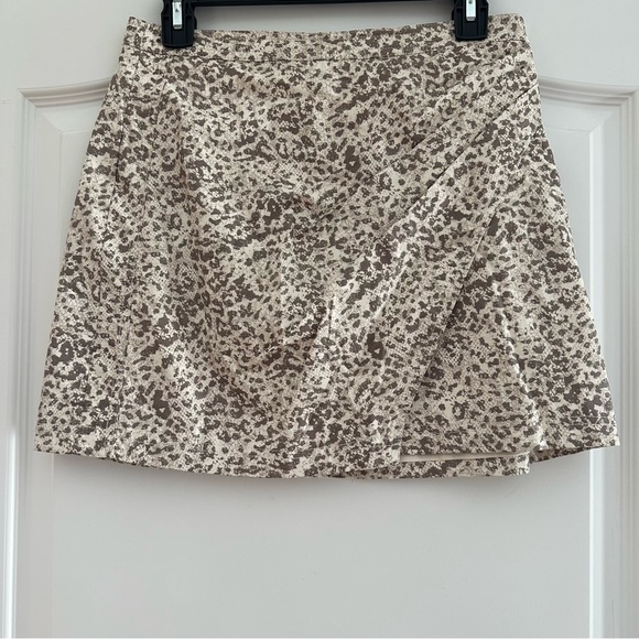 Free People Fake Out Leopard Print Faux Leather Skirt in Light Combo Size 6 - Picture 6 of 12